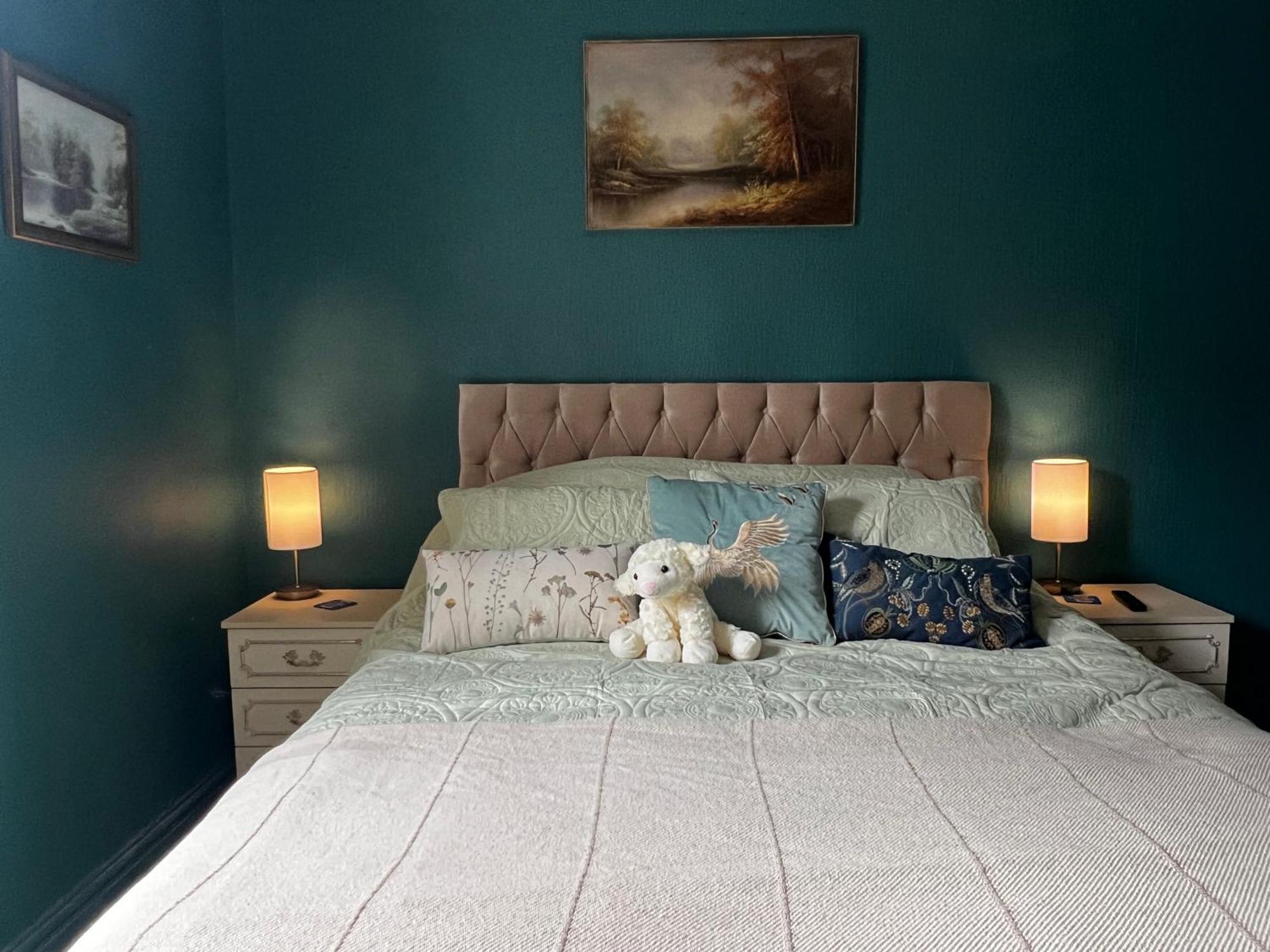 Robin'S Hollow: 2Bd Home Near Wrexham Afc Eksteriør bilde