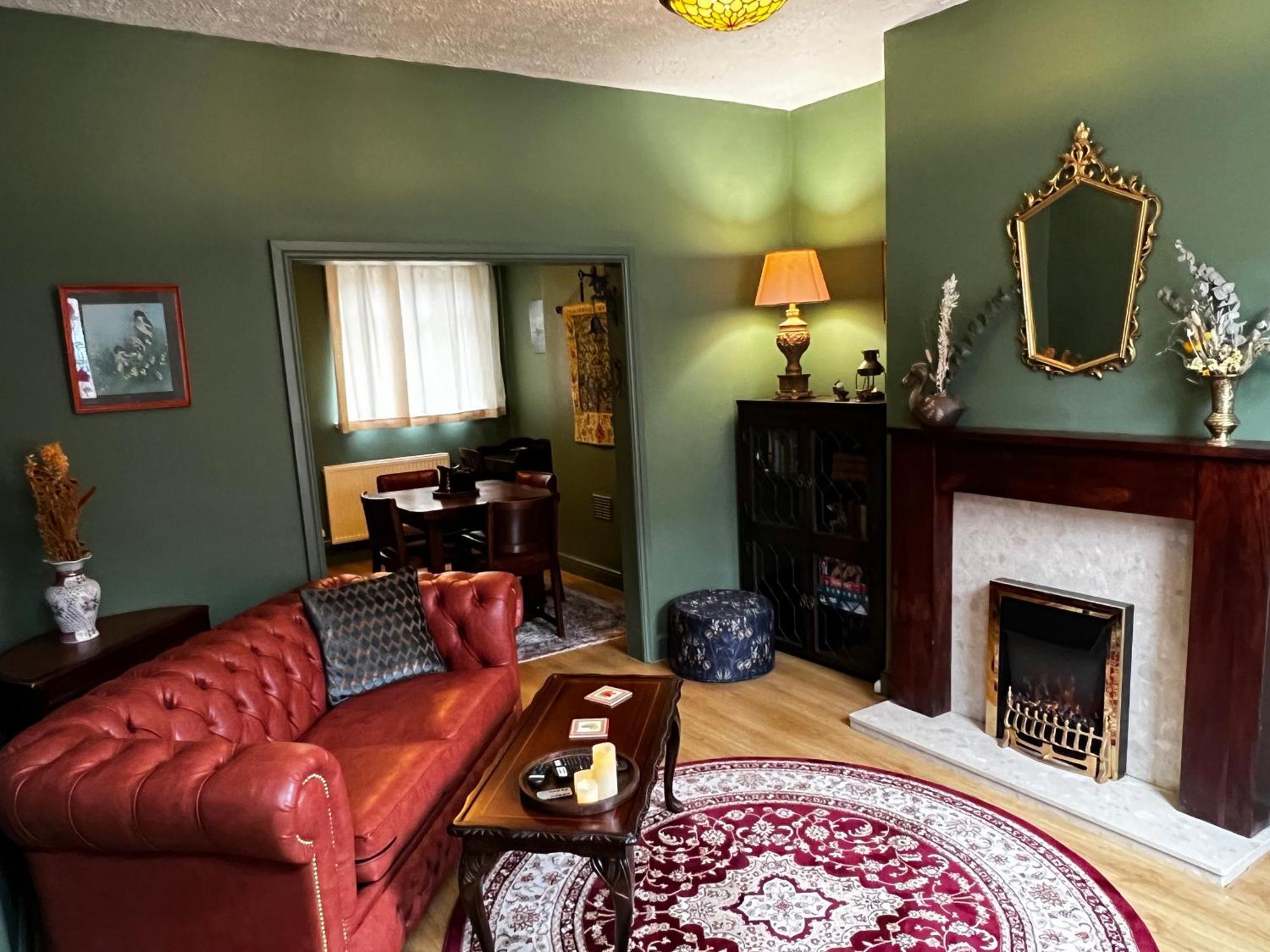 Robin'S Hollow: 2Bd Home Near Wrexham Afc Eksteriør bilde